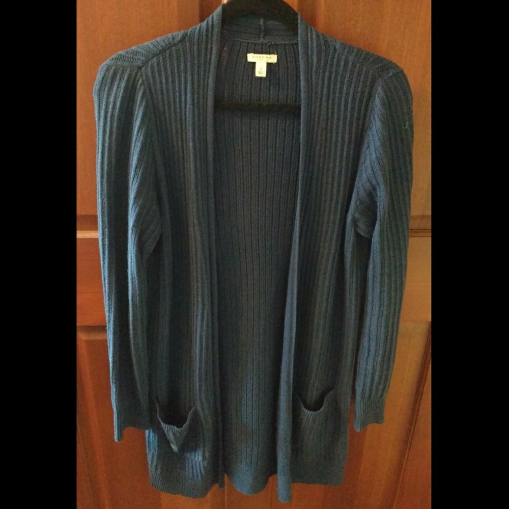 Cardigan sweater